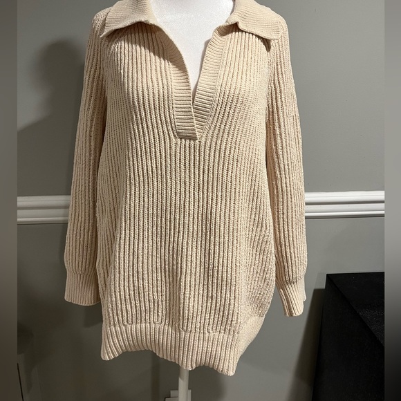 aerie Sweaters - Aerie Oversized Sweater - Like New - worn 1 time- Size Medium